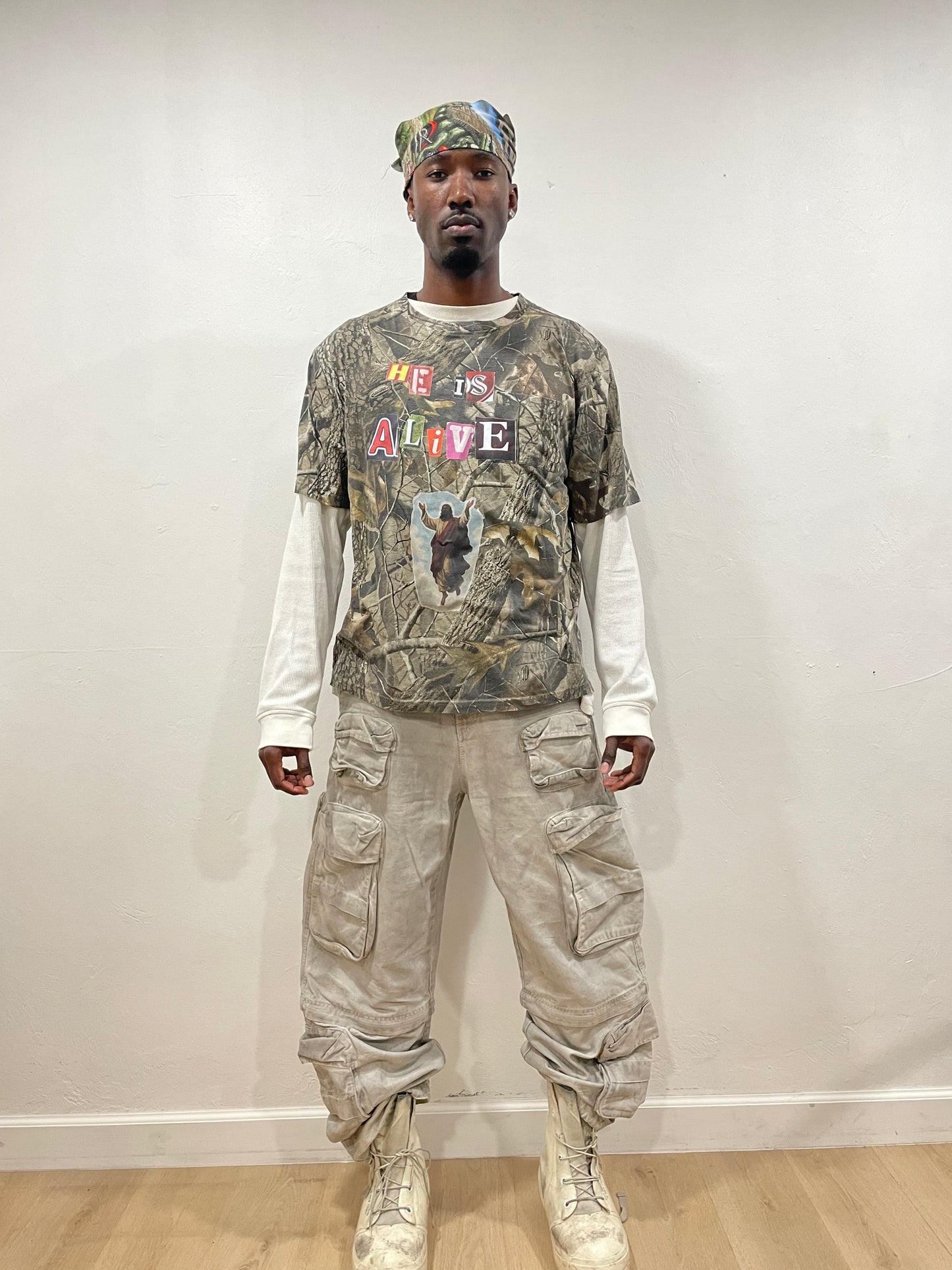 "He is Alive" Vintage Camo Tee - ALTAMAR
