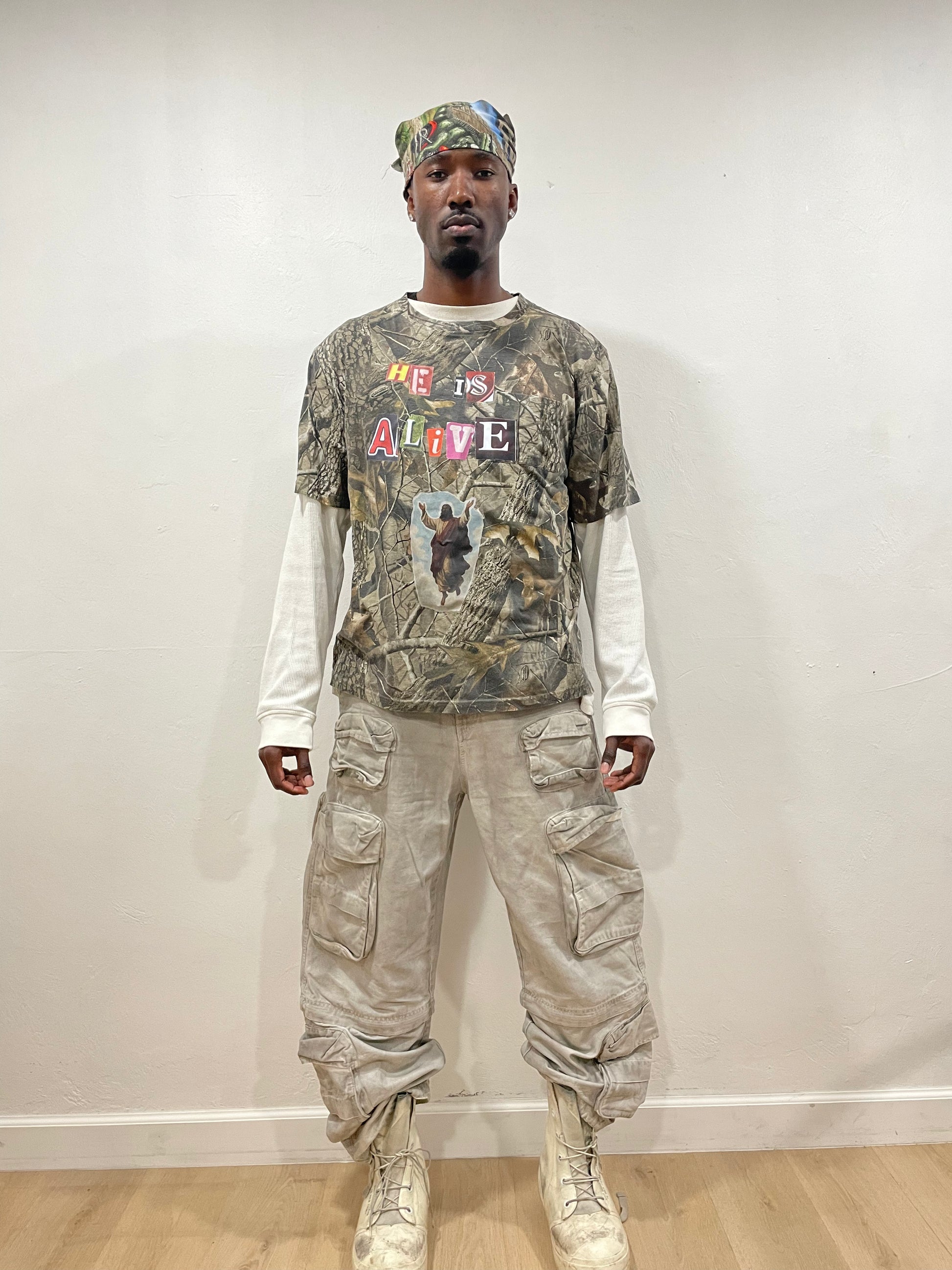"He is Alive" Vintage Camo Tee - ALTAMAR