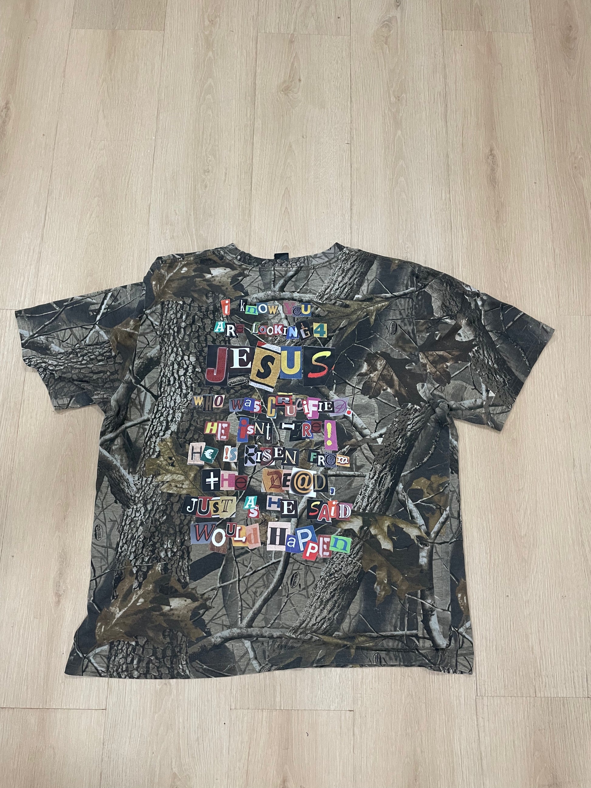 "He is Alive" Vintage Camo Tee - ALTAMAR